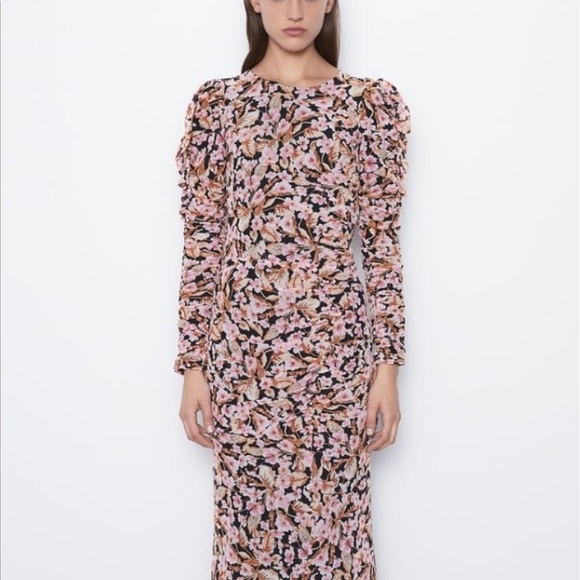 Zara Dresses & Skirts - Zara Floral Ruched Midi Dress
